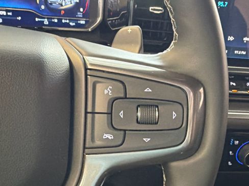 Used 2024 Chevrolet Silverado 1500 High Country w/ Technology Package AWD/4WD image 40