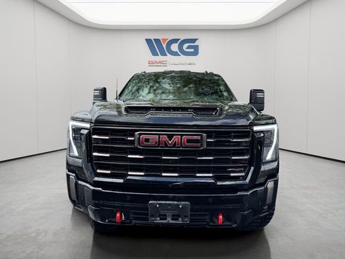 Used 2024 GMC Sierra 2500 AT4X AWD/4WD image 2