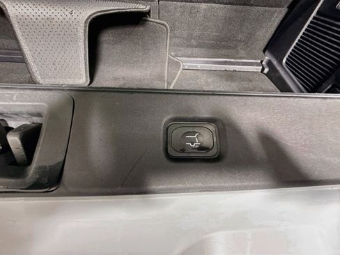 Used 2025 Ford Expedition Platinum AWD/4WD image 42