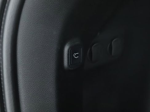Used 2023 Jeep Cherokee Trailhawk w/ Sun & Sound Group AWD/4WD image 20