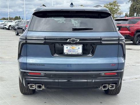 New 2026 Chevrolet Traverse RS w/ LPO, Floor Liner Package image 4