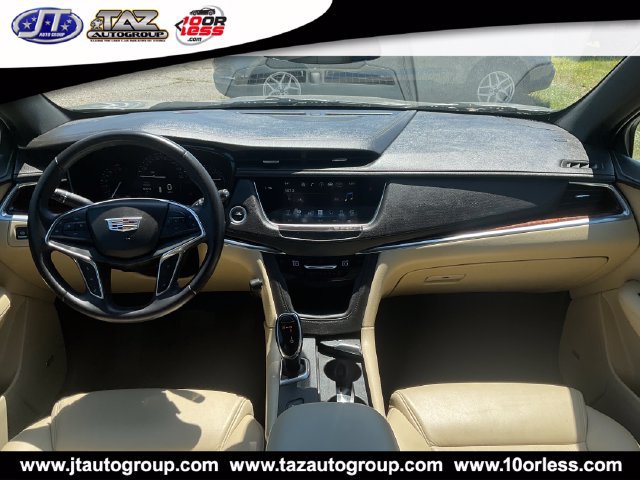 Used 2018 Cadillac XT5 Luxury w/ Driver Awareness Package AWD/4WD image 17
