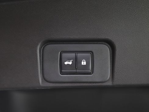 Used 2026 Nissan Rogue SV image 17