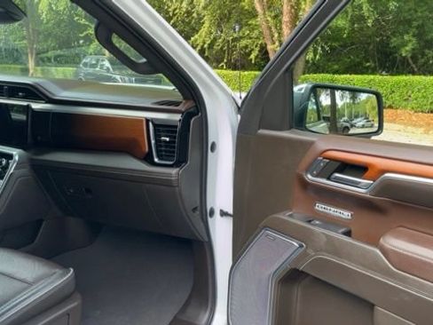 Used 2023 GMC Sierra 1500 Denali w/ Denali Reserve Package AWD/4WD image 10