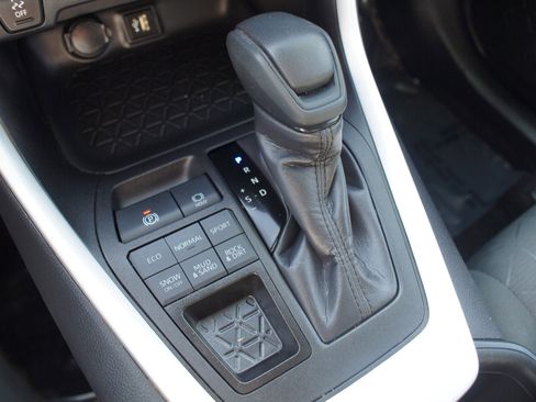 Used 2024 Toyota RAV4 XLE image 10