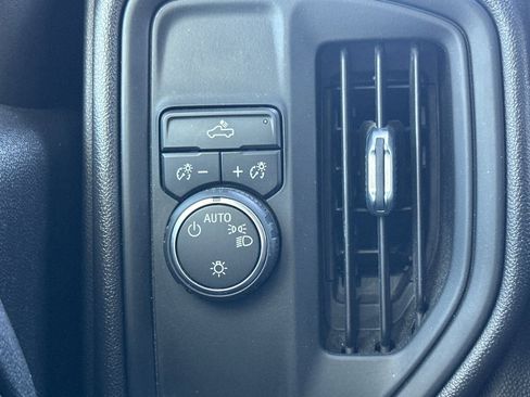 Used 2021 Chevrolet Silverado 1500 Custom image 39