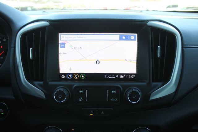 Used 2024 GMC Terrain SLT w/ Infotainment Package II FWD image 29