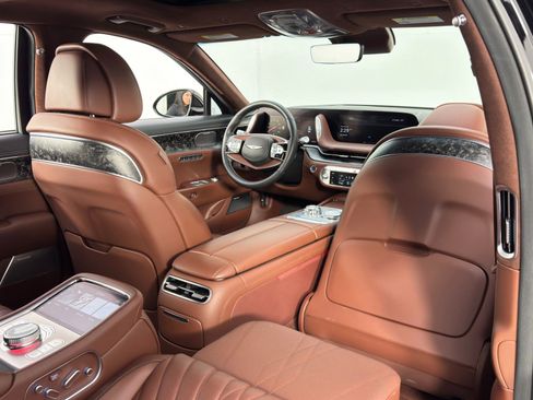 Used 2024 Genesis G90 3.5T image 47