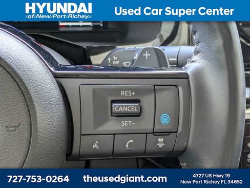 Used 2024 Nissan Pathfinder Platinum FWD image 41