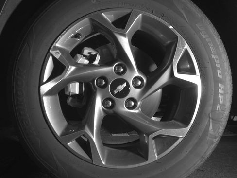 Used 2025 Chevrolet Trax LT FWD image 12