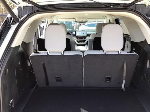 New 2026 Ford Explorer Active w/ Active Comfort Package image 16