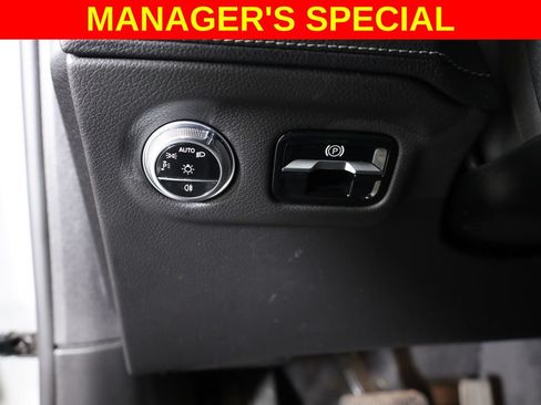 Used 2023 Mercedes-Benz EQS 580 4MATIC SUV image 10