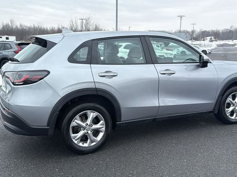 Used 2023 Honda HR-V LX image 5