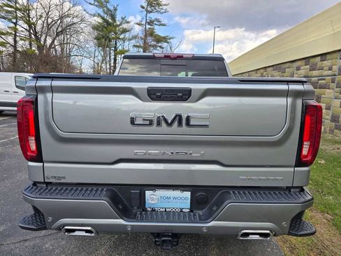 Used 2024 GMC Sierra 1500 Denali Ultimate image 11