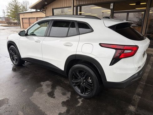 Used 2025 Chevrolet Trax ACTIV w/ Driver Confidence Package image 7