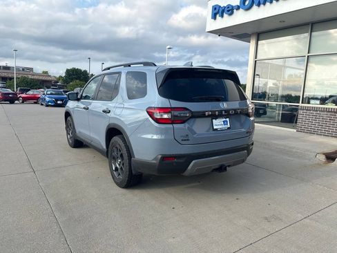 Certified 2026 Honda Pilot TrailSport image 7