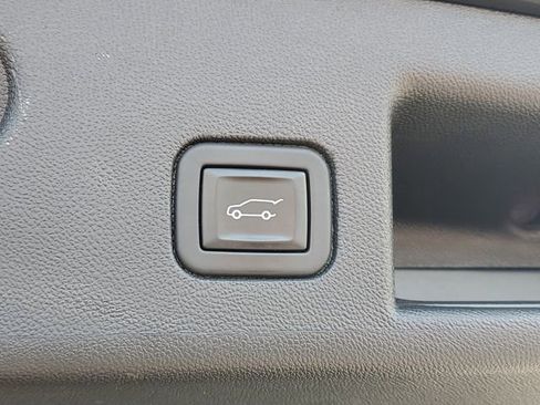 Certified 2023 Chevrolet Equinox Premier w/ LPO, Floor Liner Package image 8