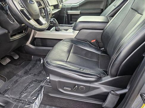 Used 2018 Ford F150 Lariat w/ Equipment Group 502A Luxury image 15