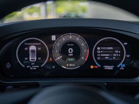 Used 2025 Porsche Cayenne Turbo image 17