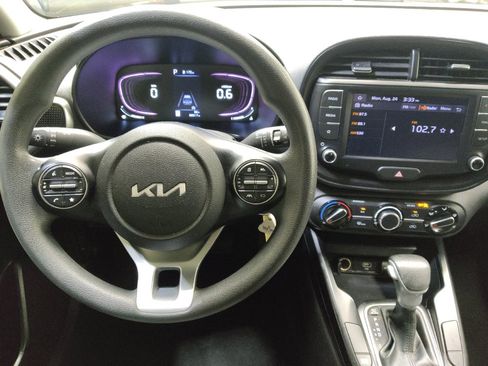 Used 2023 Kia Soul LX FWD image 22