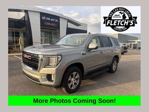Used 2023 GMC Yukon SLE w/ LPO, Floor Liner Package image 1