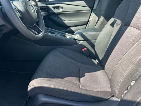 Used 2025 Honda Accord SE image 10