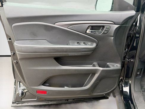Used 2025 Honda Ridgeline RTL image 20