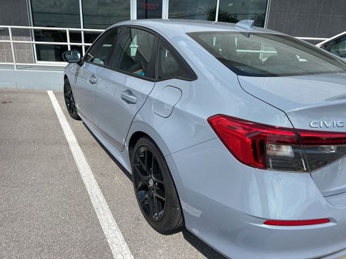 Used 2024 Honda Civic Sport image 4