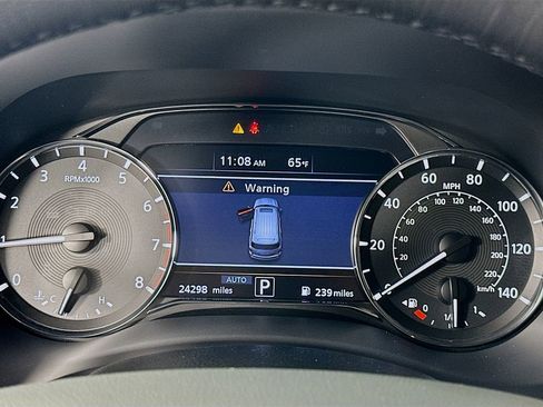 Used 2024 INFINITI QX80 Sensory image 12