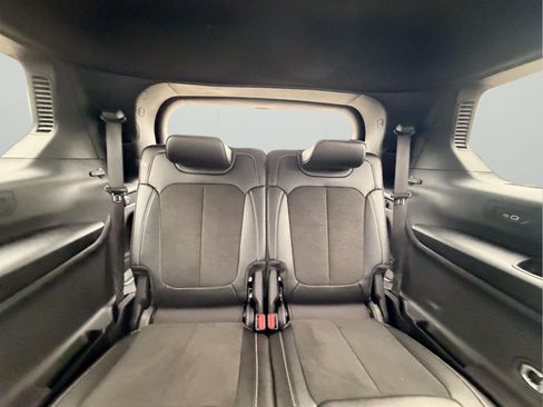 Used 2025 Jeep Grand Cherokee L Altitude RWD image 34