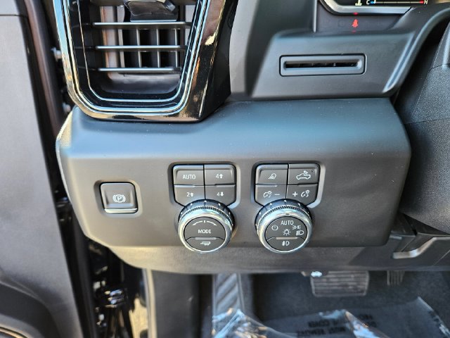 Used 2026 GMC Sierra 2500 AT4 w/ Max Trailering Package AWD/4WD image 30