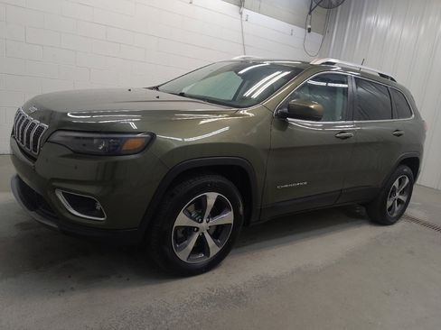 Used 2019 Jeep Cherokee Limited image 2