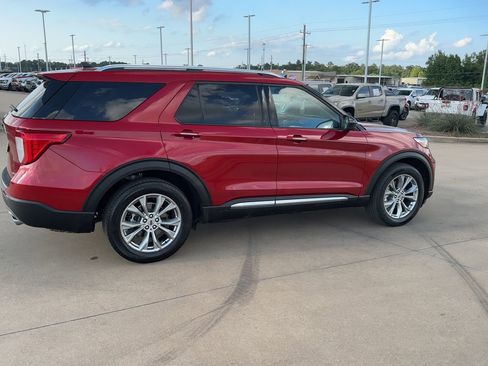 Used 2024 Ford Explorer Limited image 8