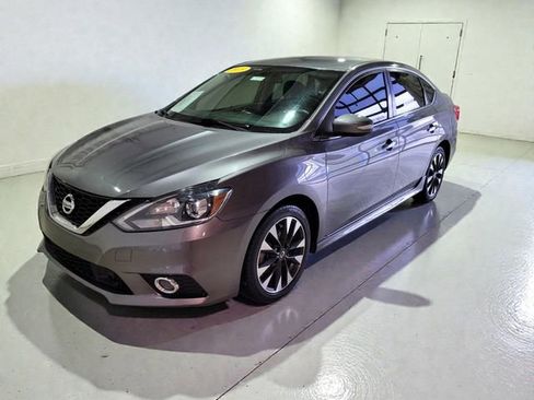 Used 2019 Nissan Sentra SR image 15
