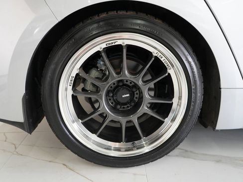 Used 2022 Toyota Corolla SE FWD image 6