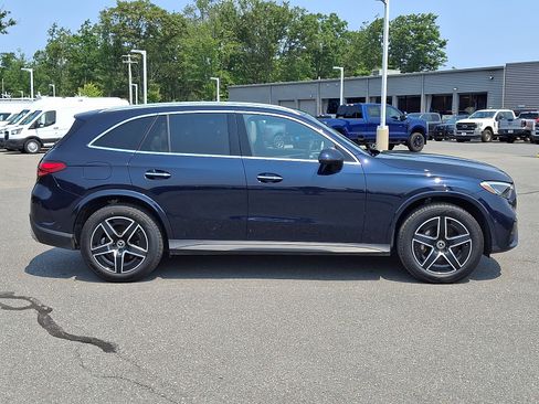 Used 2024 Mercedes-Benz GLC 300 4MATIC image 7
