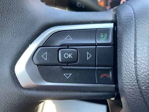 Used 2024 Jeep Compass Latitude AWD/4WD image 34