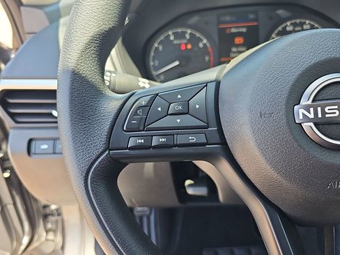 Certified 2025 Nissan Altima 2.5 S FWD image 16