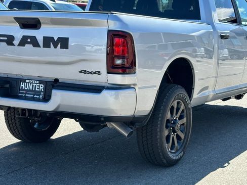 New 2026 RAM 2500 Big Horn AWD/4WD image 8