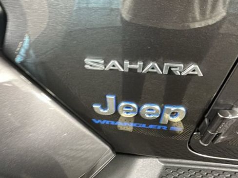 Used 2024 Jeep Wrangler Unlimited Sahara AWD/4WD image 10