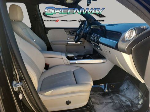 Used 2022 Mercedes-Benz GLB 250 GLB 250 image 11