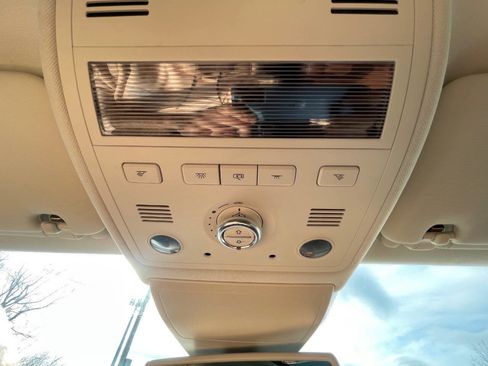 Used 2016 Volkswagen Touareg VR6 image 34