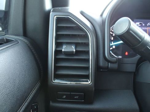 Used 2021 Ford Expedition Limited AWD/4WD image 9