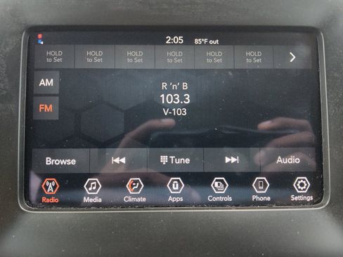 Used 2021 Jeep Cherokee Latitude AWD/4WD image 25