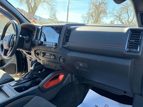 Used 2022 Nissan Frontier PRO-4X w/ Off-Road Protection Package image 15