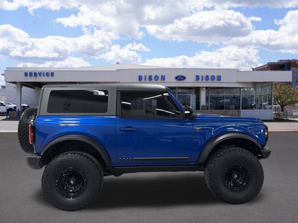 Used 2021 Ford Bronco First Edition AWD/4WD image 2