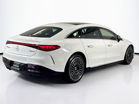 Used 2023 Mercedes-Benz EQS 580 4MATIC Sedan image 5