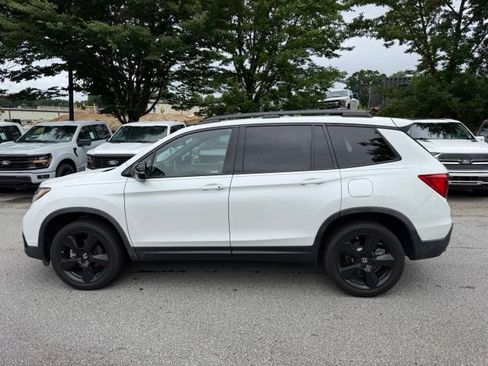 Used 2021 Honda Passport Elite image 2
