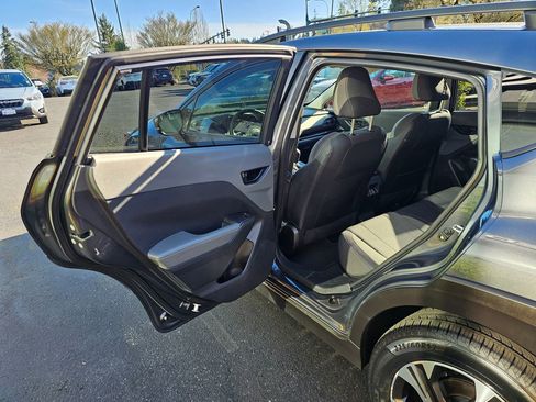 Used 2024 Subaru Crosstrek 2.0i Premium AWD/4WD image 15