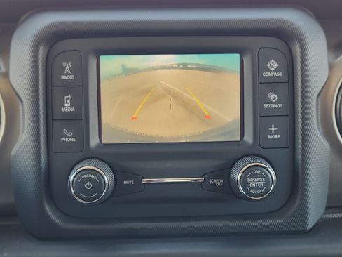 Used 2021 Jeep Wrangler Unlimited Sport image 18